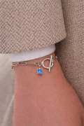 Bracelet gros maillons argenté - Touche bleue raffinée