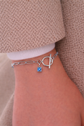 Bracelet petits maillons argenté - Touche bleue raffinée